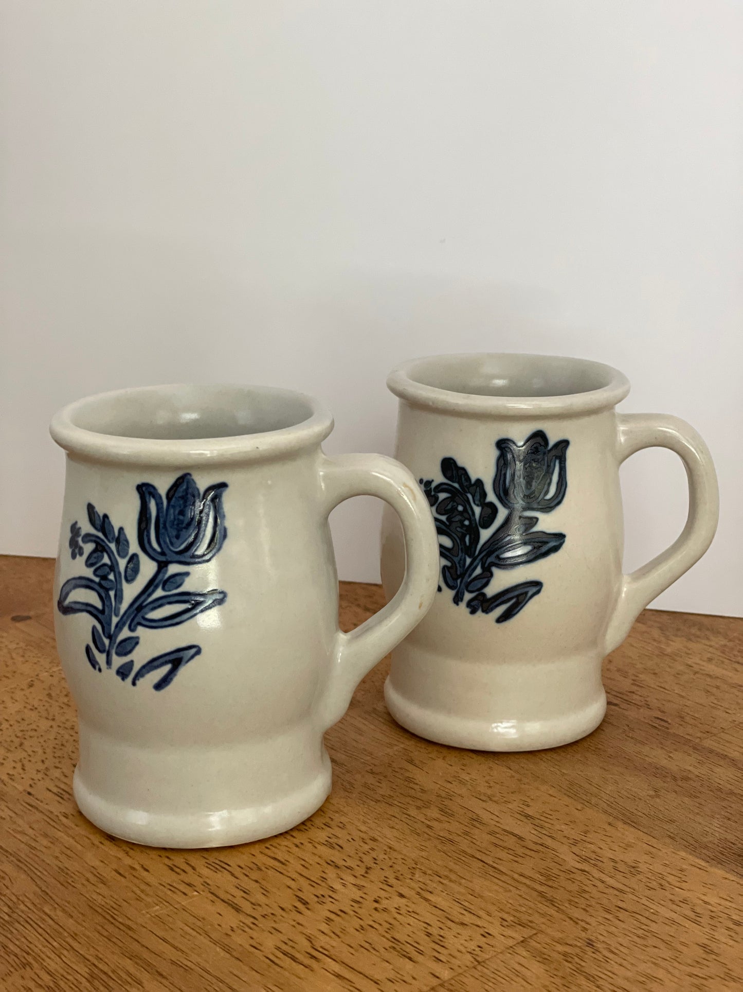 Pfaltzgraft Yorktown Stoneware Coffee Mugs (2)