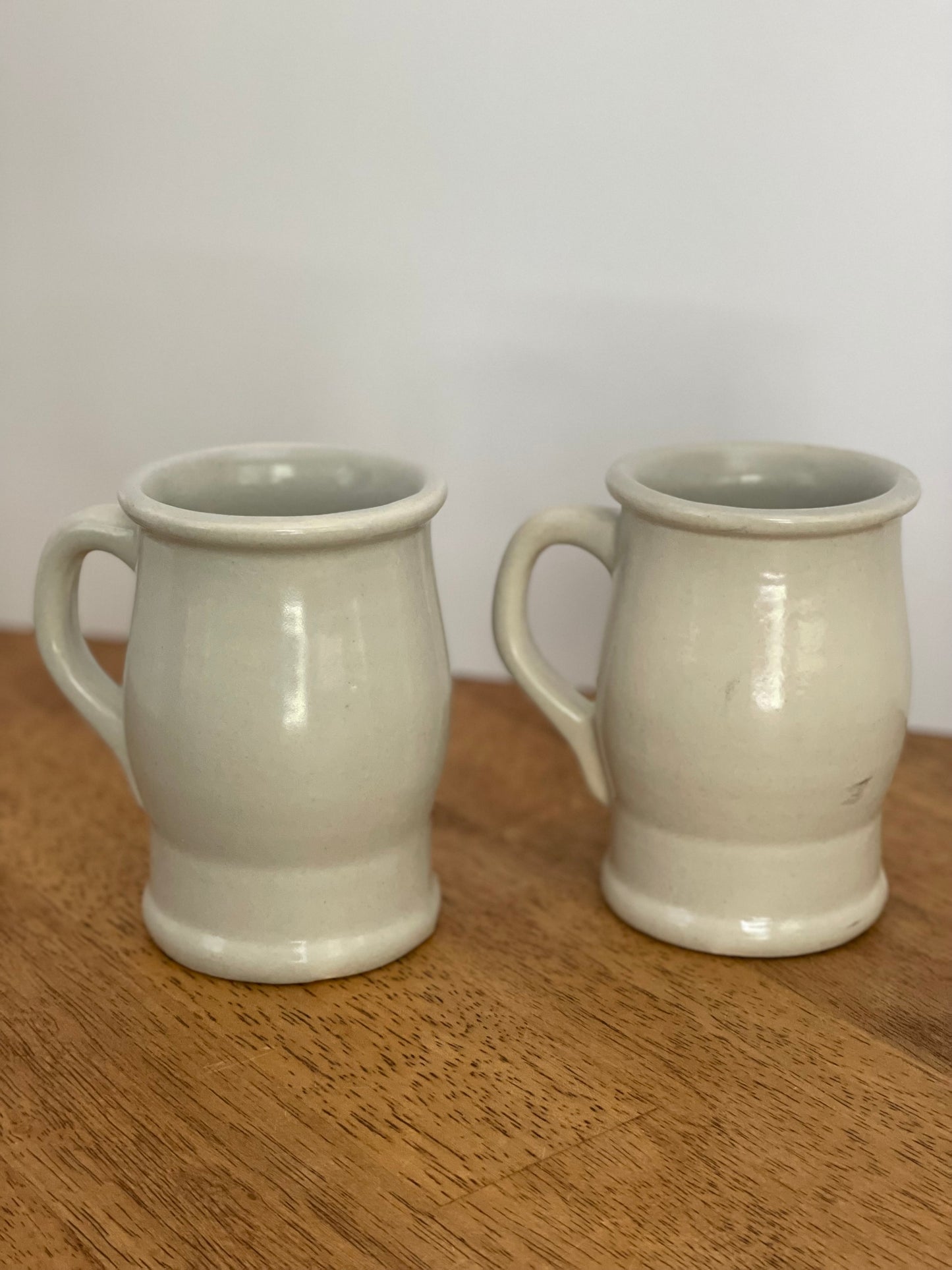 Pfaltzgraft Yorktown Stoneware Coffee Mugs (2)