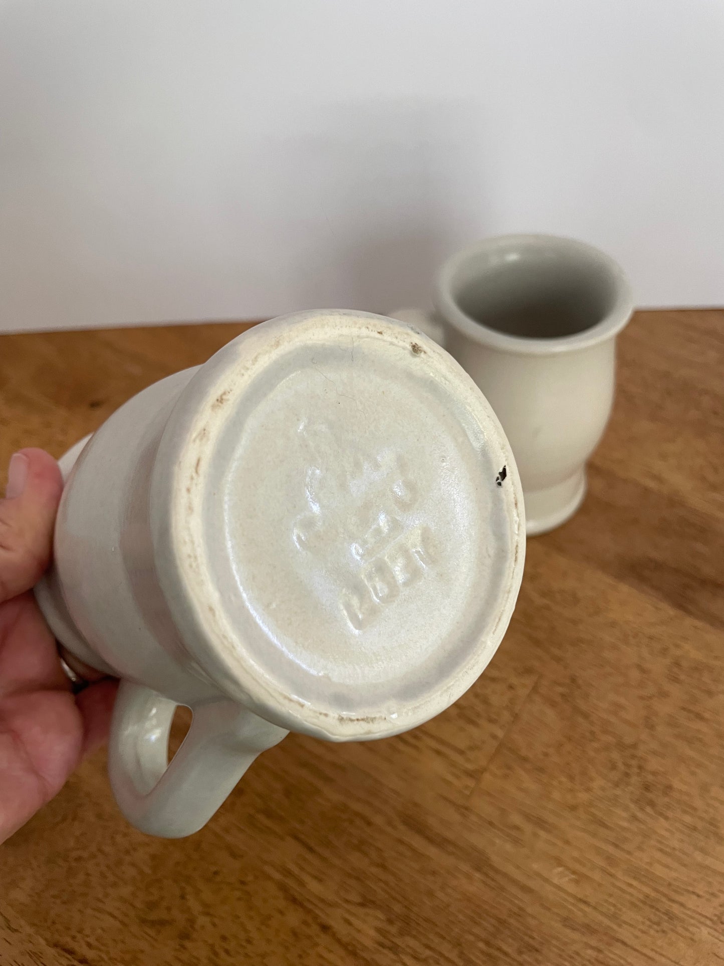 Pfaltzgraft Yorktown Stoneware Coffee Mugs (2)