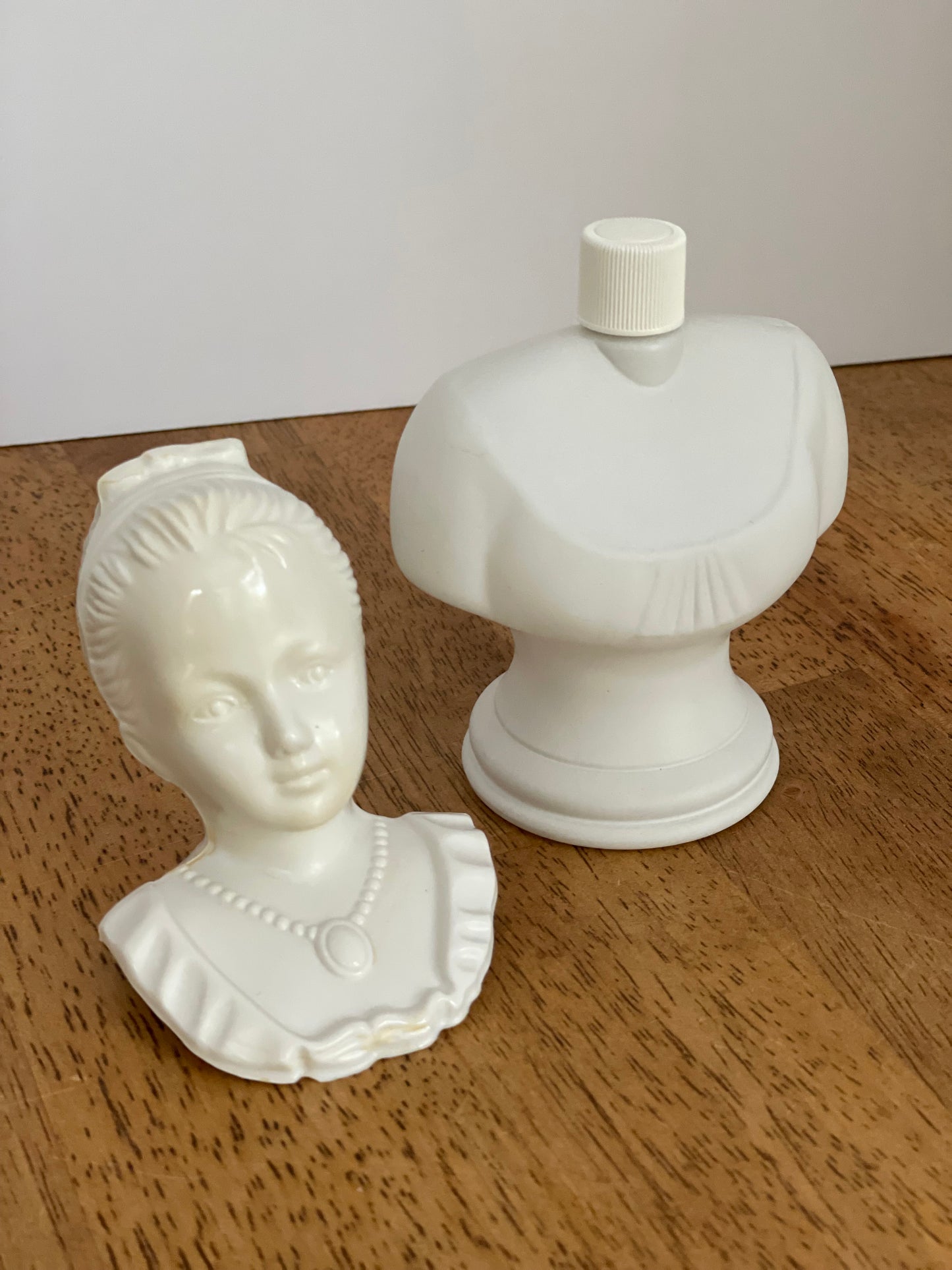 Vintage 18Th Century Classic Girl Bust Perfume Bottle