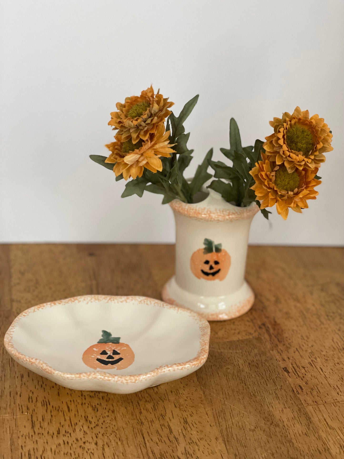 Vintage Loomco Jack-o-Latern Soap Dish/Toothbrush Holder Set