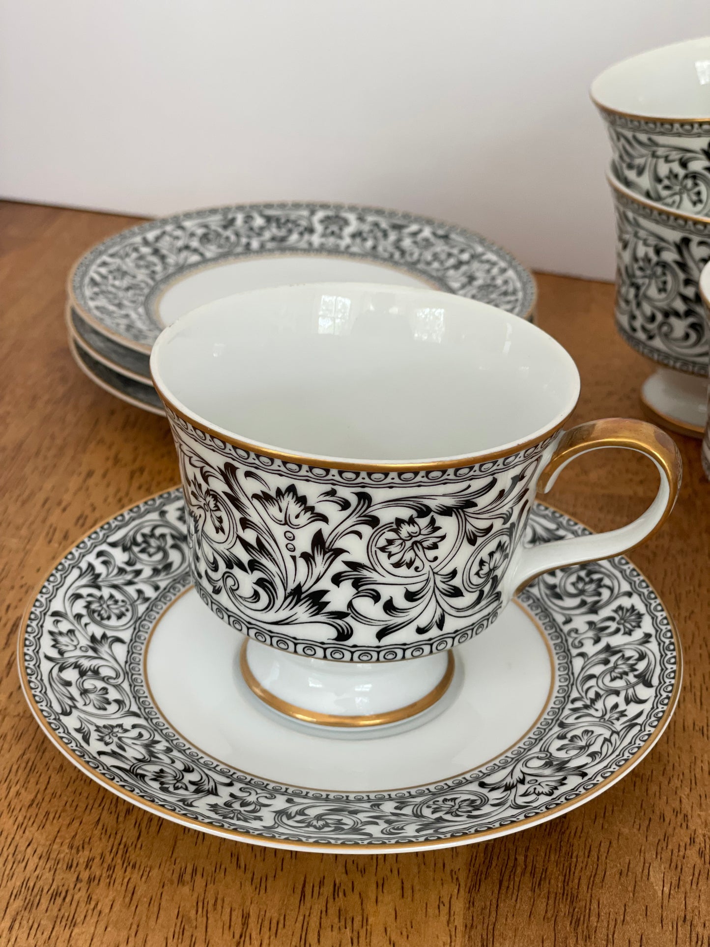 Sango Spanish Lace Tea Cup & Saucer Set (4)