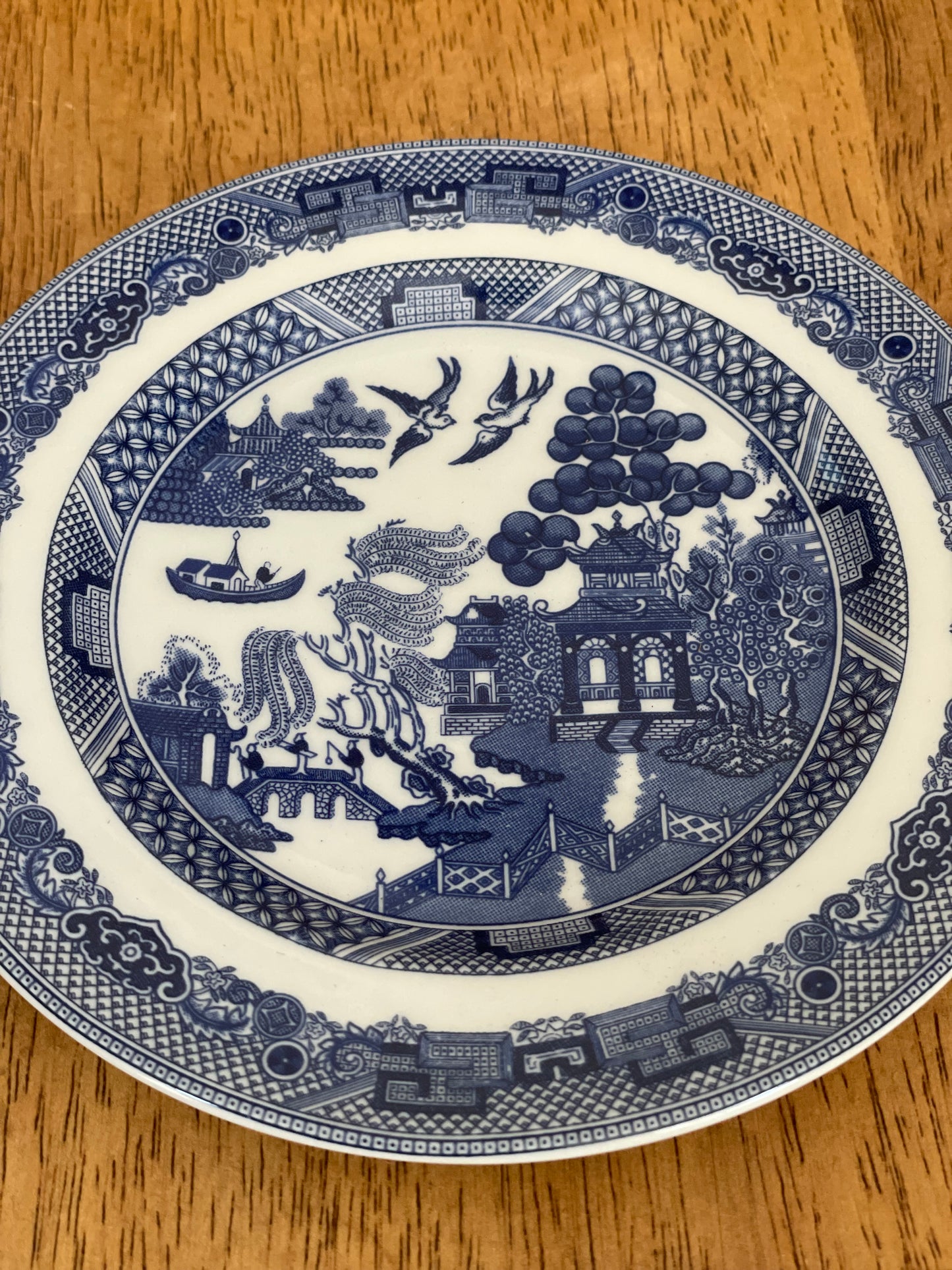 Johnston Brothers Blue Willow Plate Set (6)