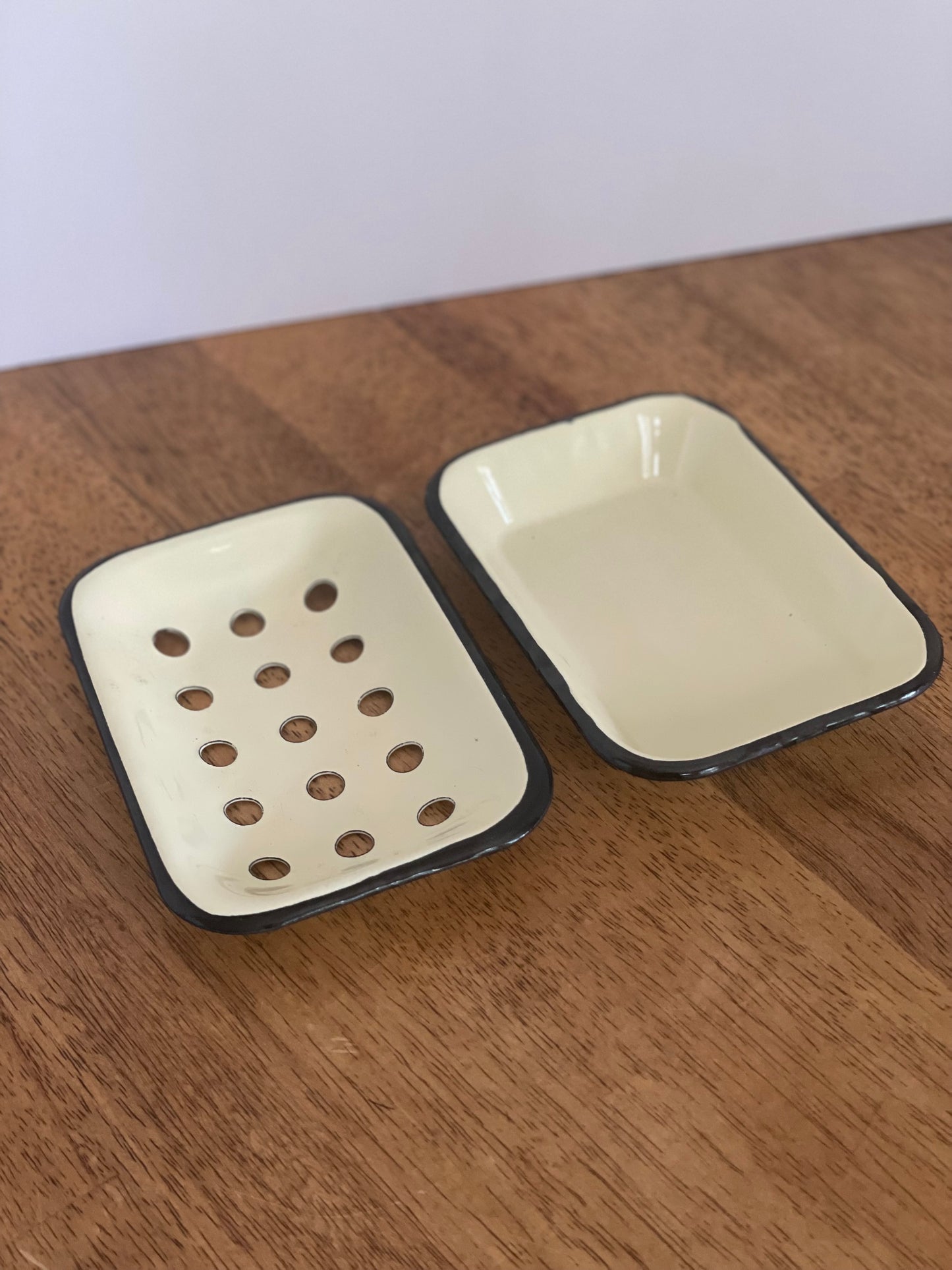 Enamel Soap Dish