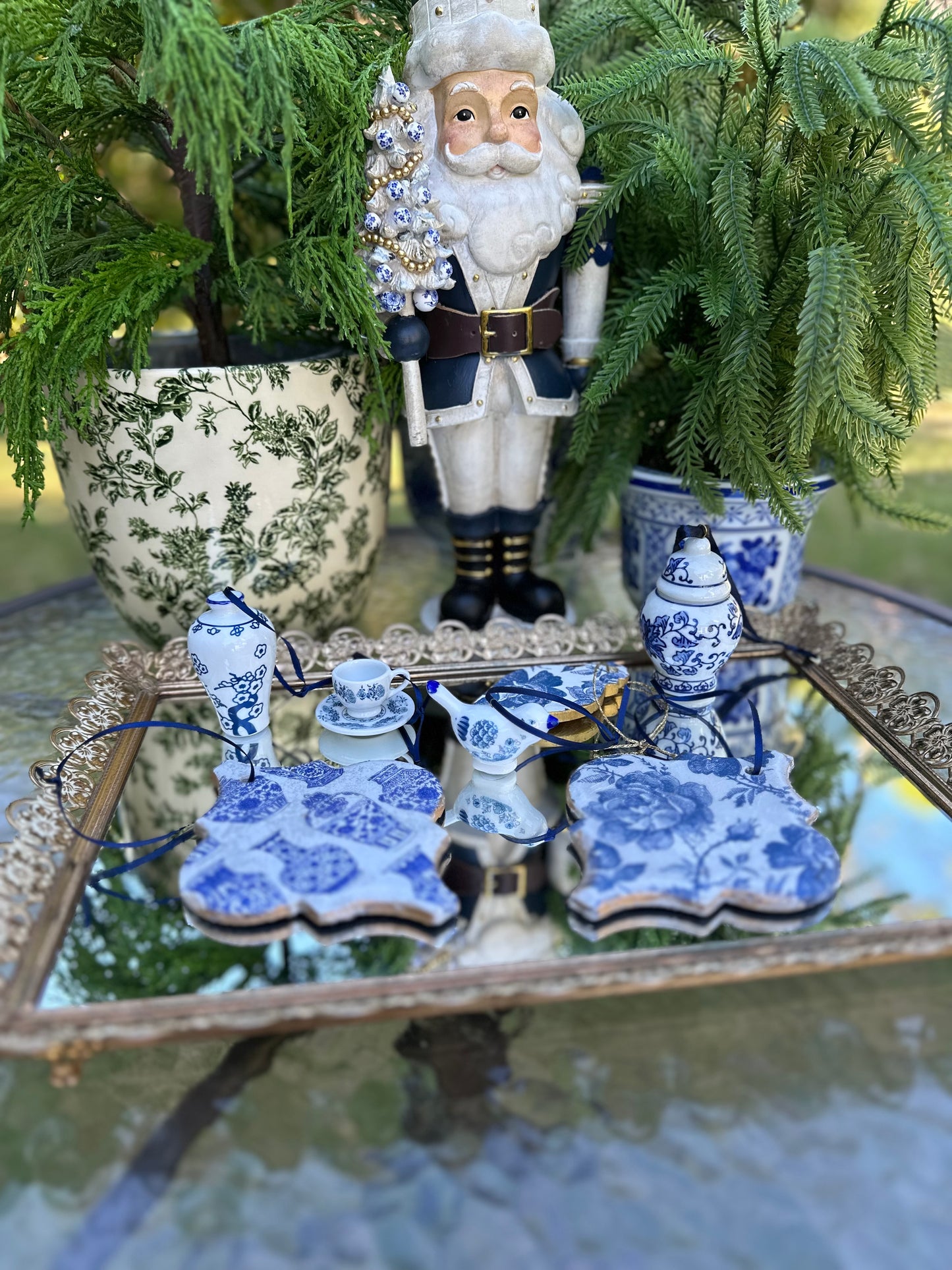 Blue & White Chinoiserie Christmas Ornament Set (7 Pc)