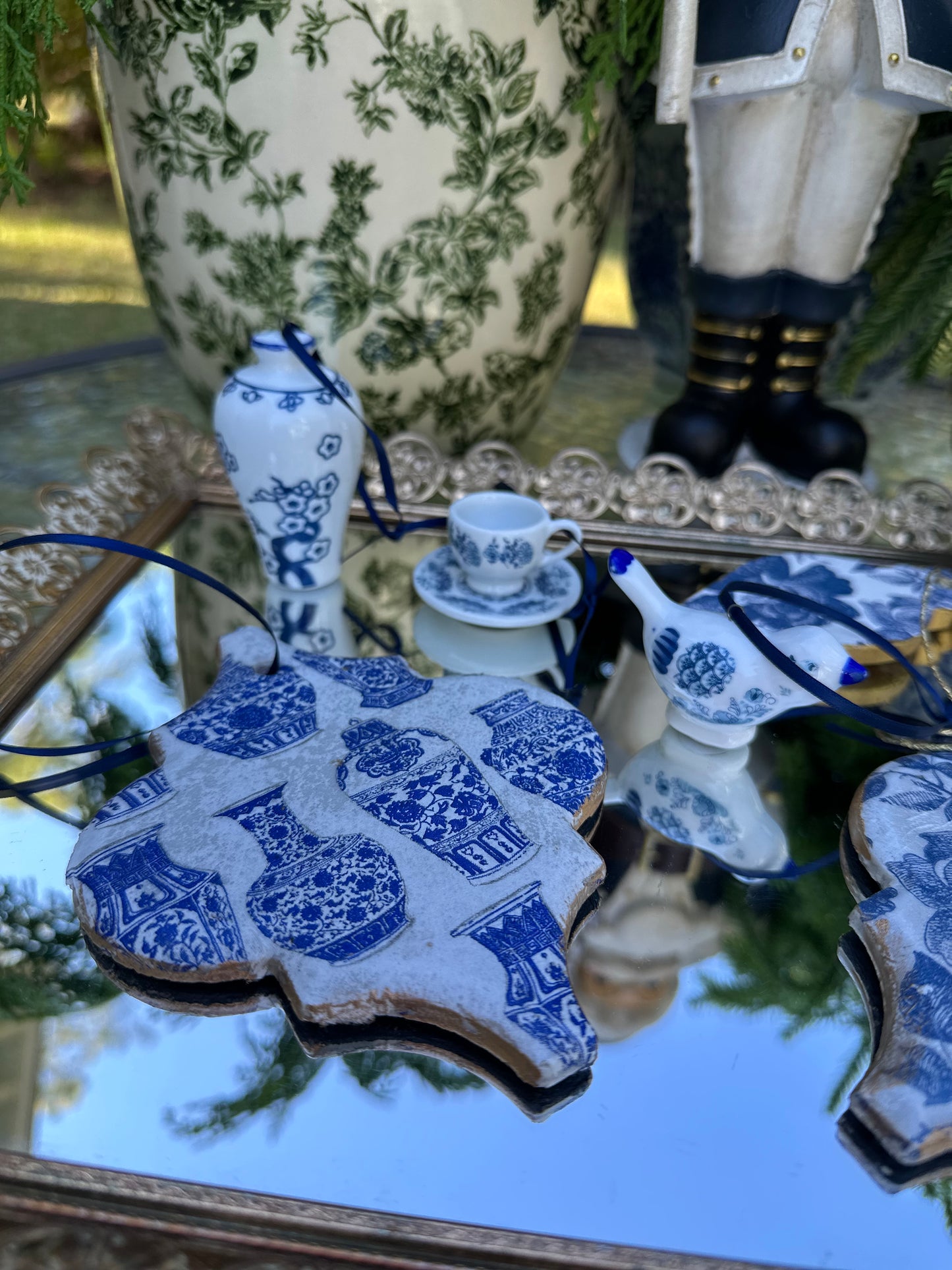 Blue & White Chinoiserie Christmas Ornament Set (7 Pc)