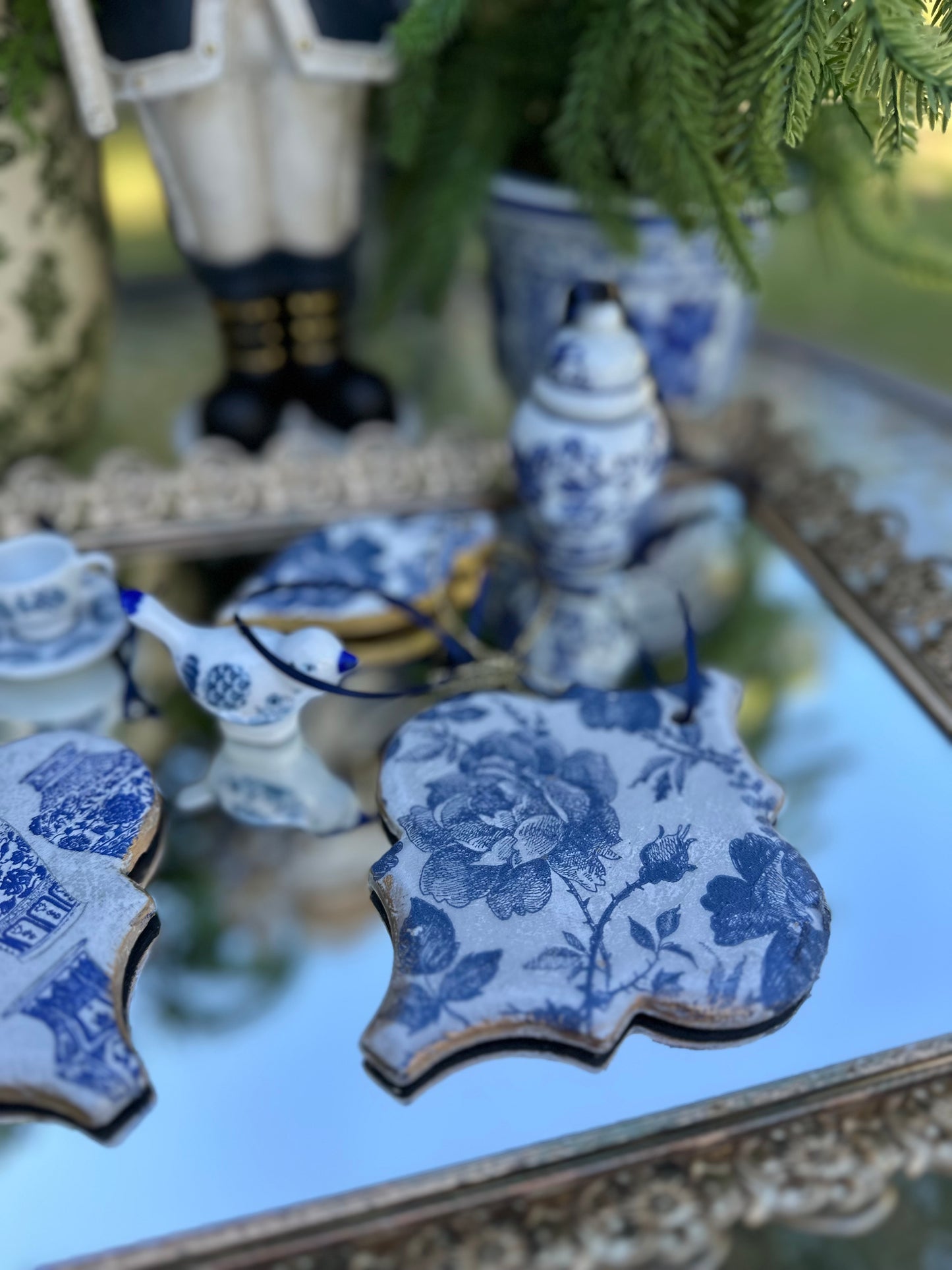 Blue & White Chinoiserie Christmas Ornament Set (7 Pc)