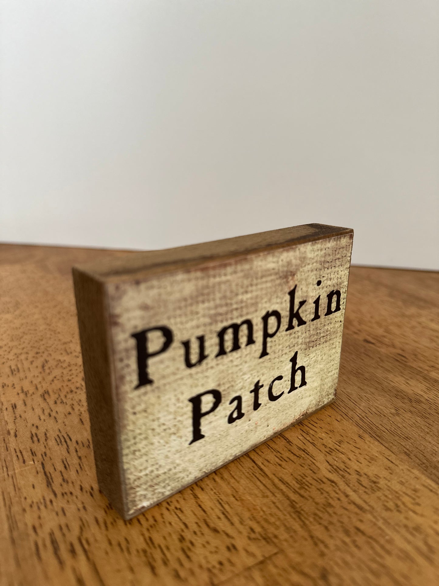 Pumpkin Patch Shelf Sitter