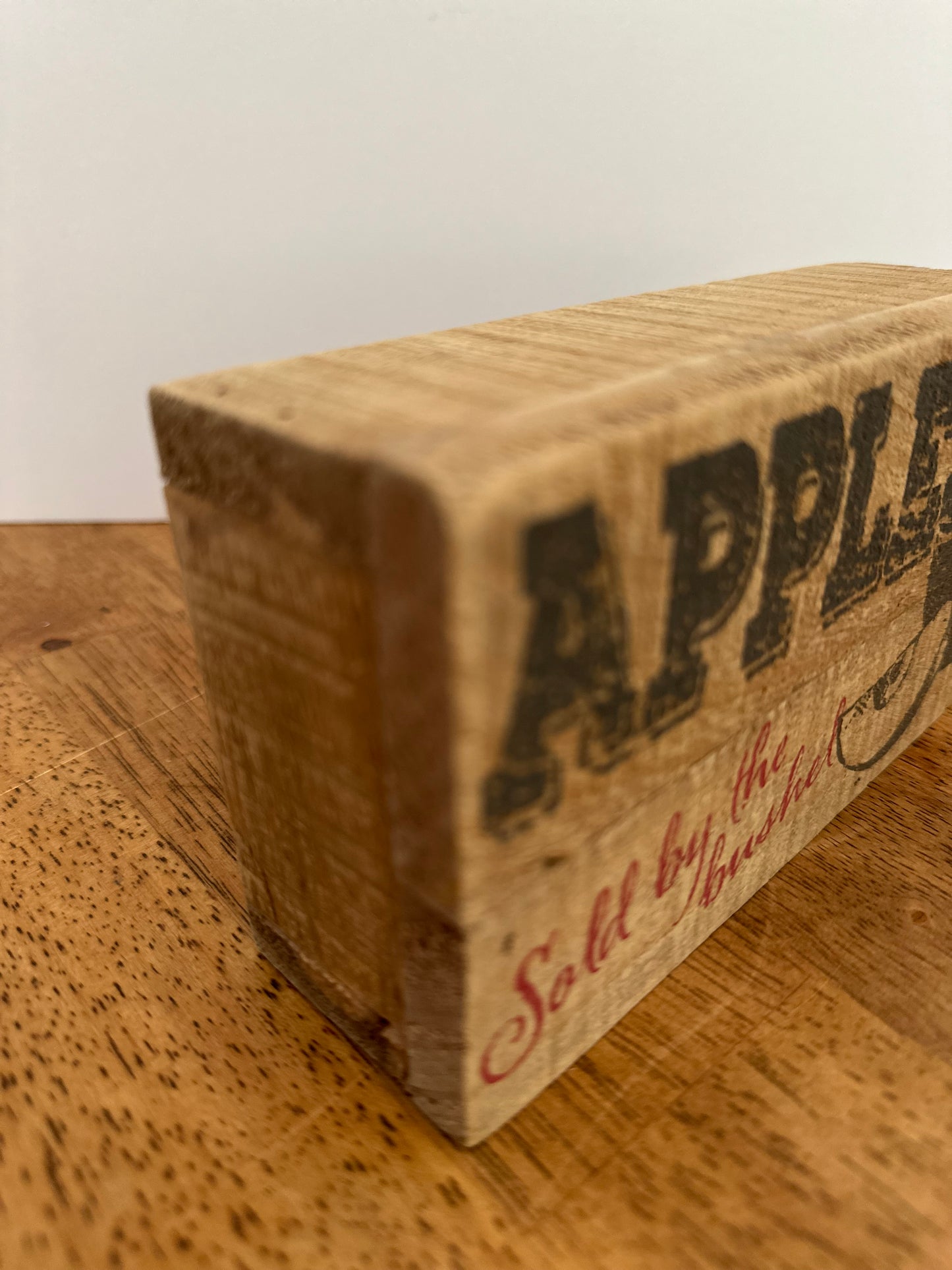 Apples Shelf Sitter