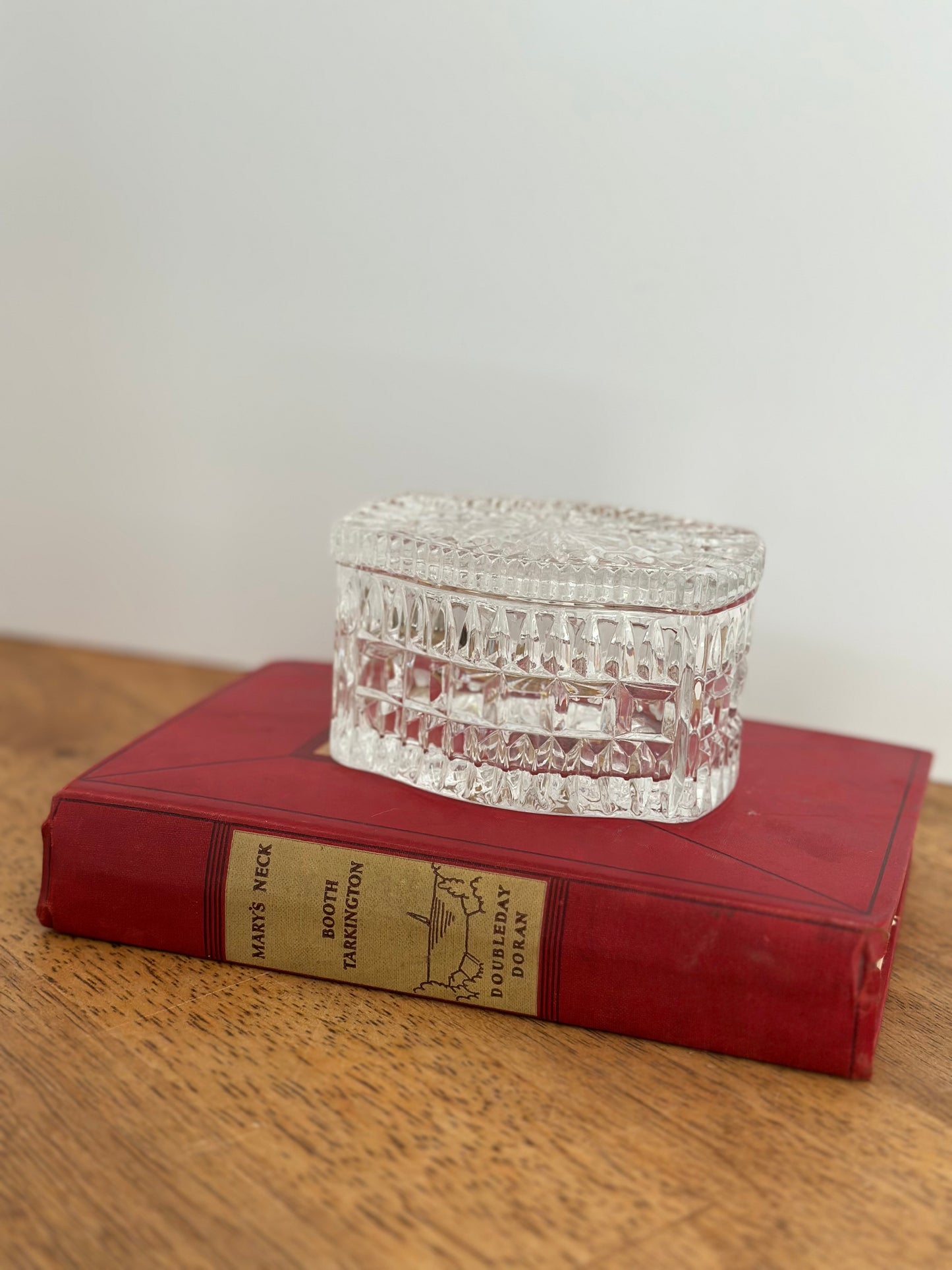 Crystal Glass Trinket Box With Lid
