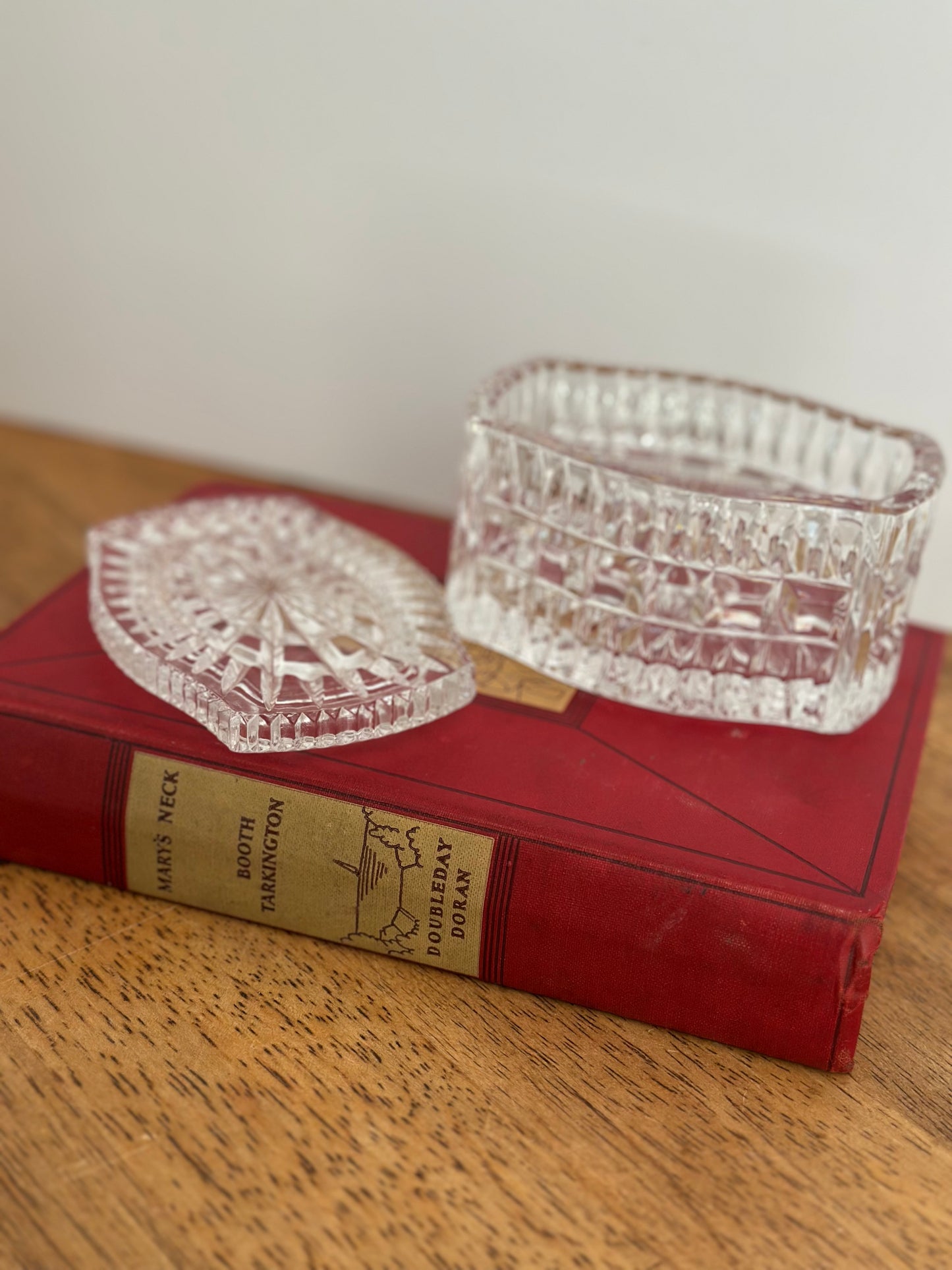 Crystal Glass Trinket Box With Lid