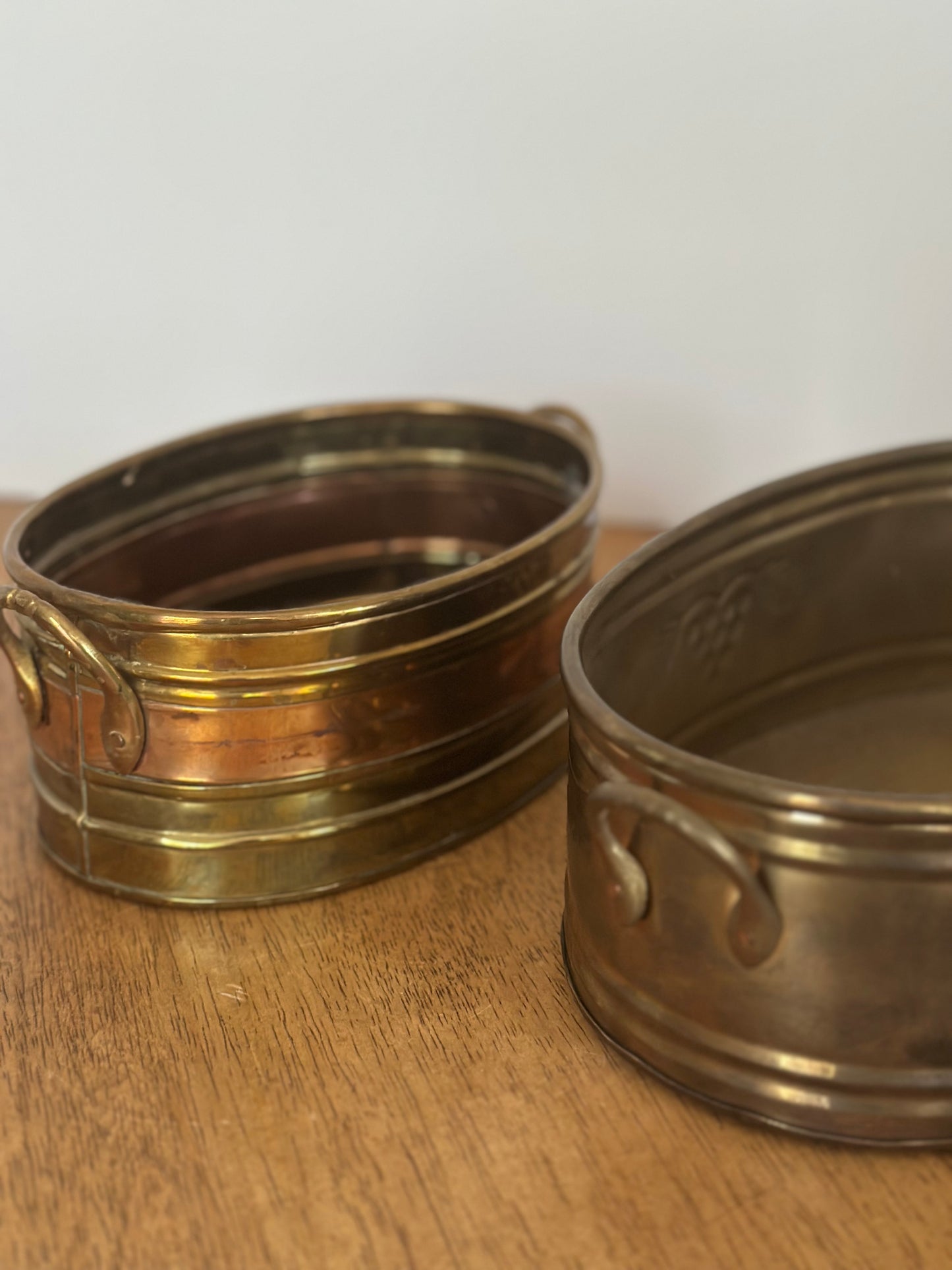 Set 2 Brass Oval Planters