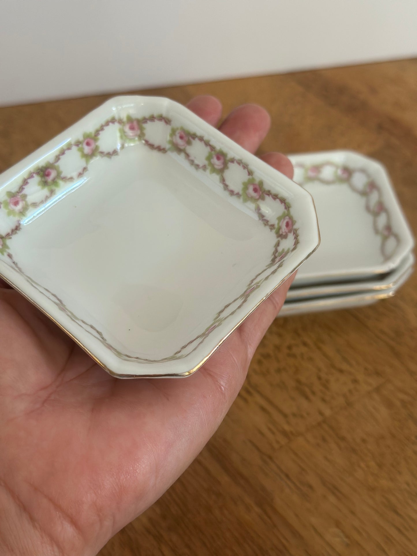 Small Porcelain Floral Dish Set (4)