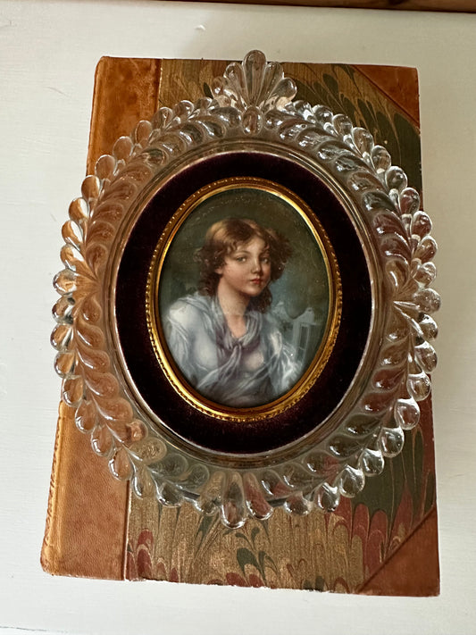 Vintage Cameo Creation "innocence" Wall Plaque