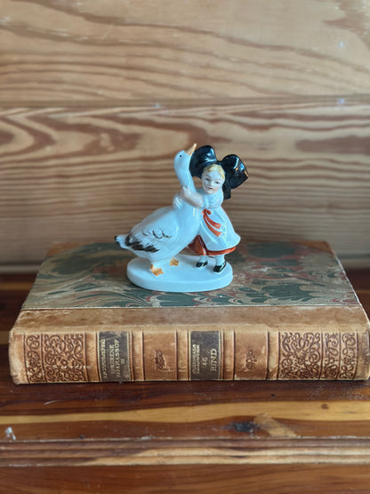 Vintage 1950s GDR Porcelain Figurine