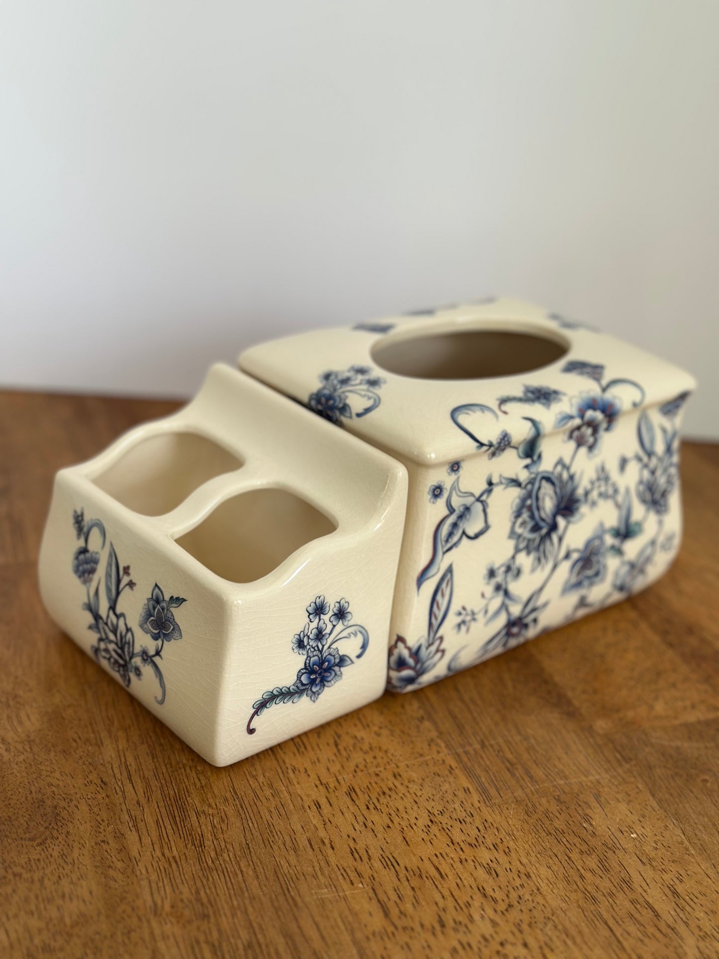 Blue & White Floral Tissue Holder/Bath Accessories