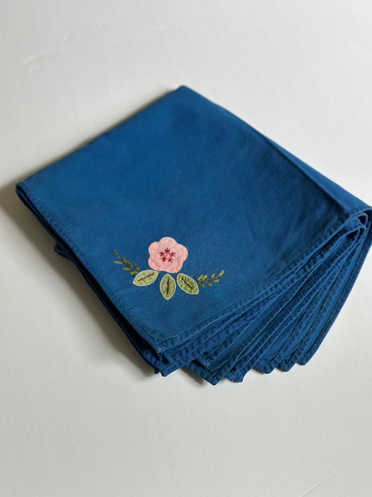 Royal Blue Floral Embroidered Napkins (5)