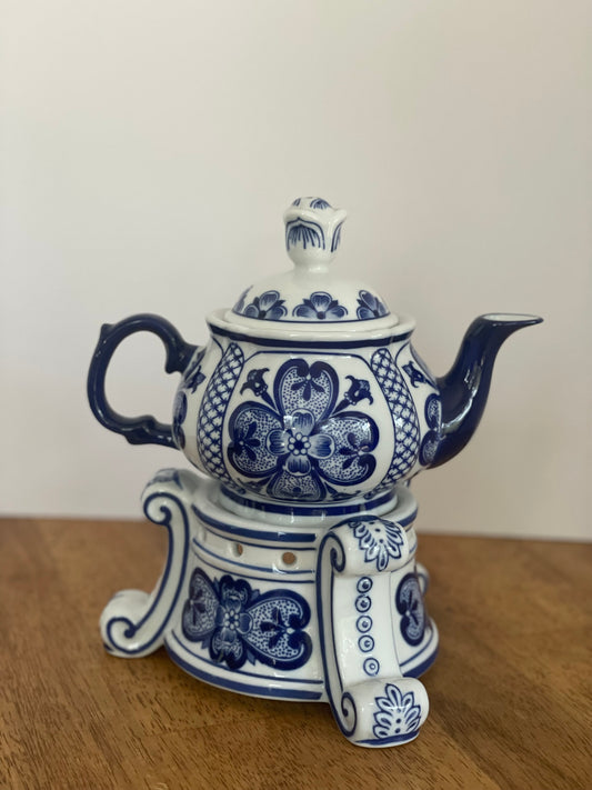 Bombay Blue & White Porcelain Teapot Warmer Stand