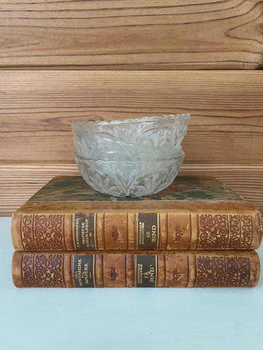 Vintage Anchor Hocking Set (3) Glass Small Desert Bowls