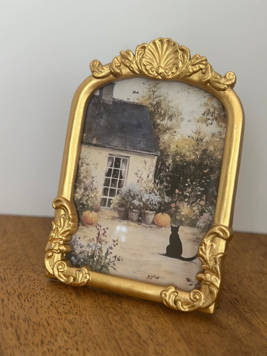 Gold Framed 5x7 Cottage Cat