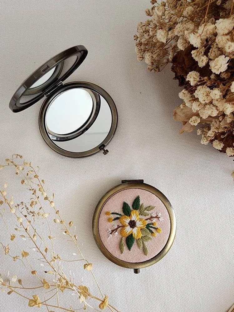 Floral Embroidered Compact Mirror - Quince Fables